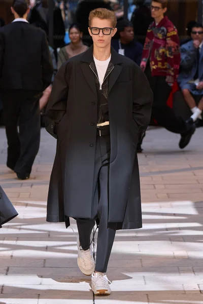 Look 20